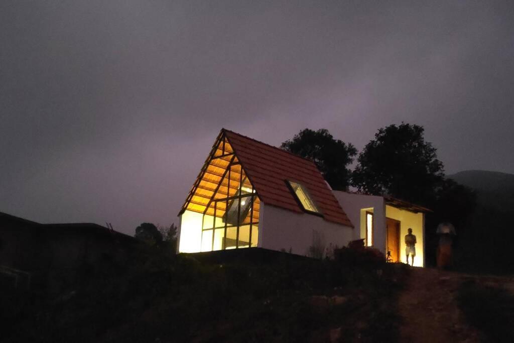 Farmstay In ചില്ലുകൂടാരം At Les Domki Et Al. Vagamon Dış mekan fotoğraf