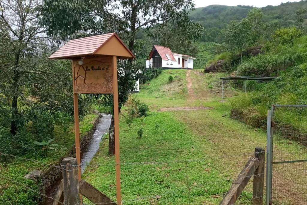 Farmstay In ചില്ലുകൂടാരം At Les Domki Et Al. Vagamon Dış mekan fotoğraf